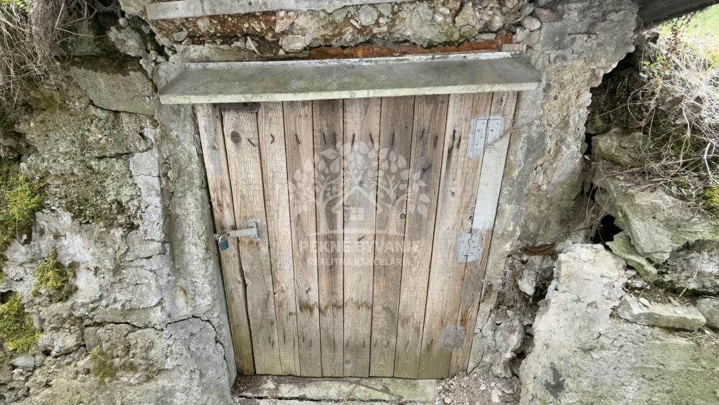 =NA PREDAJ=Rodinný dom s veľkým pozemkom Hronec,okres Brezno