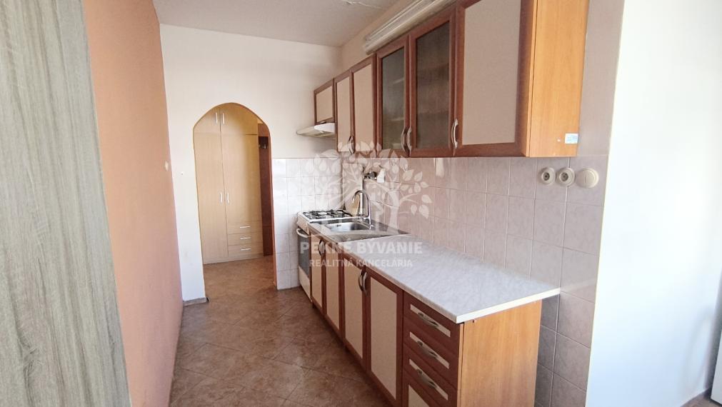 REZERVOVANÉ🍀 TOP PONUKA!! VEĽKÝ 2 IZBOVÝ BYT /64 M2/BALKÓN RADVAŇ KALINČIAKOVA BANSKÁ BYSTRICA