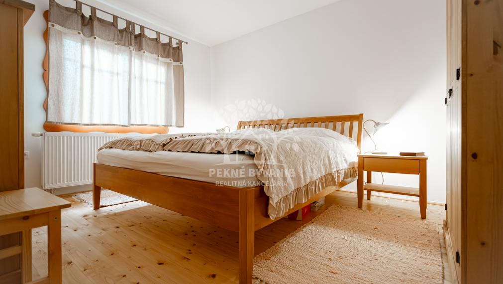 ZNÍŽENÁ CENA: Moderné komfortné bývanie v obci Polomka