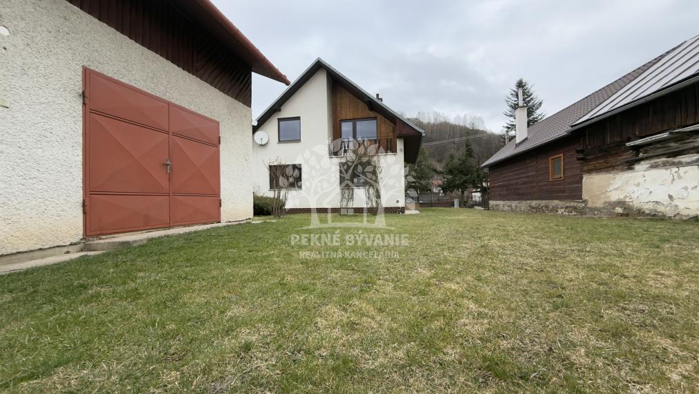 -PREDAJ- dvojpodlažný rodinný dom Čierny Balog – časť Dobroč