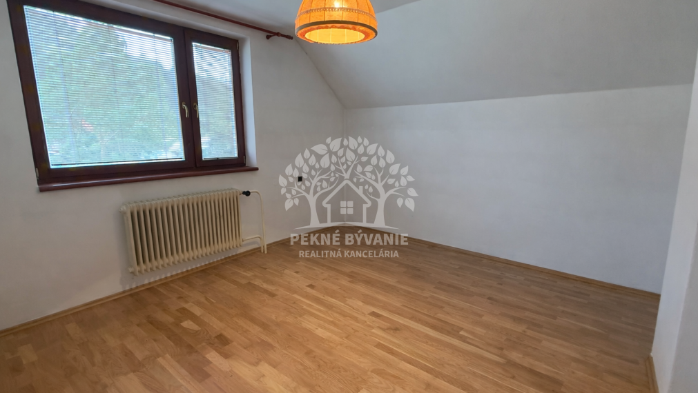 -PREDAJ- dvojpodlažný rodinný dom Čierny Balog – časť Dobroč