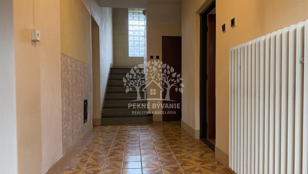 -PREDAJ- dvojpodlažný rodinný dom Čierny Balog – časť Dobroč