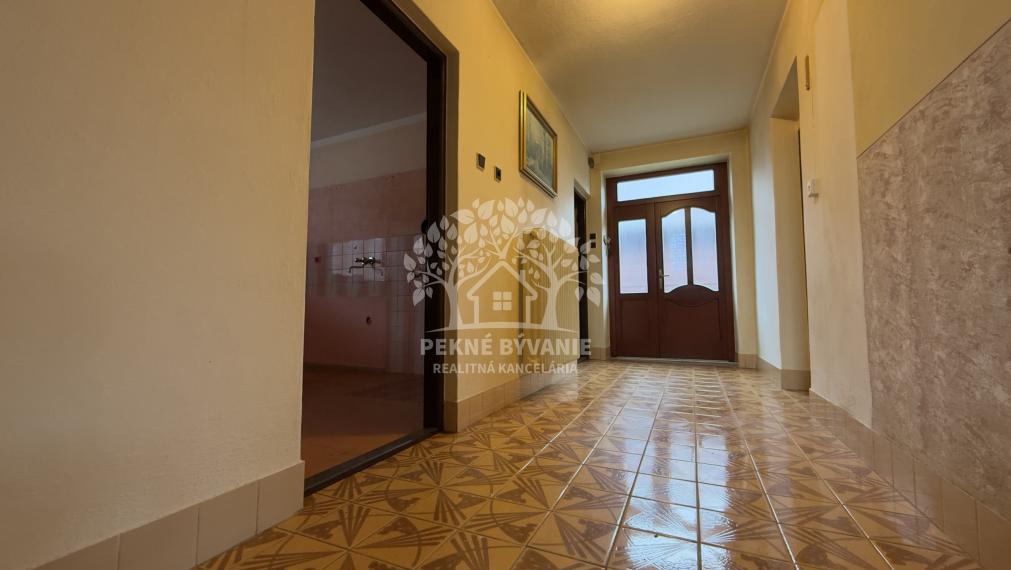 -PREDAJ- dvojpodlažný rodinný dom Čierny Balog – časť Dobroč