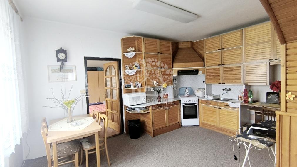 VÝBORNÁ INVESTÍCIA: RODINNÝ DOM CHATA MÝTO POD ĎUMBIEROM, KTORÚ MOŽETE IHNEĎ PRENAJÍMAŤ