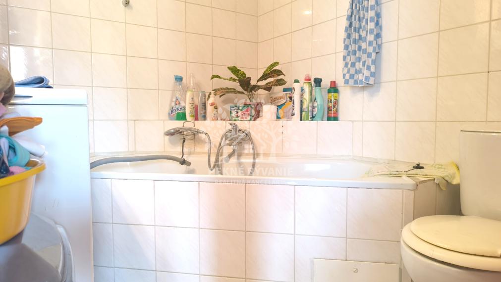 VÝBORNÁ INVESTÍCIA: RODINNÝ DOM CHATA MÝTO POD ĎUMBIEROM, KTORÚ MOŽETE IHNEĎ PRENAJÍMAŤ