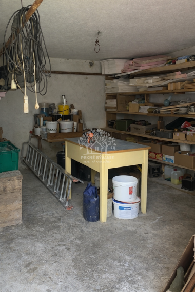 NA PREDAJ - RODINNÝ DOM PO ČIASTOČNEJ REKONŠTRUKCII POHORELÁ