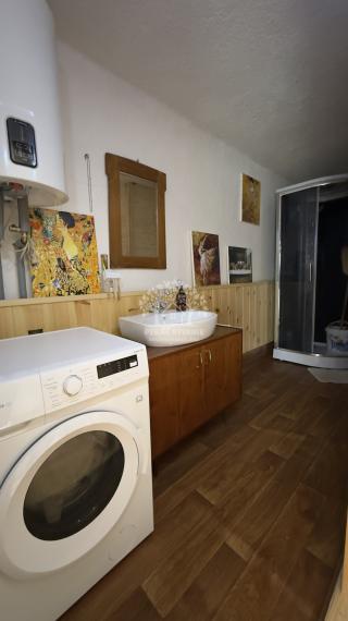 NA PREDAJ - RODINNÝ DOM PO ČIASTOČNEJ REKONŠTRUKCII POHORELÁ