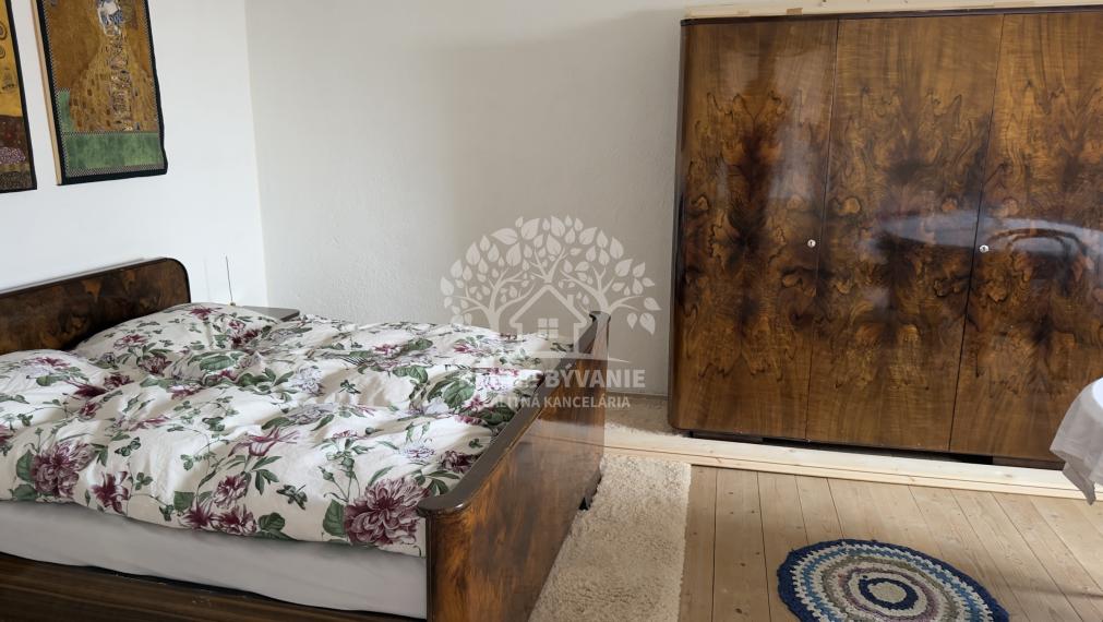 NA PREDAJ - RODINNÝ DOM PO ČIASTOČNEJ REKONŠTRUKCII POHORELÁ