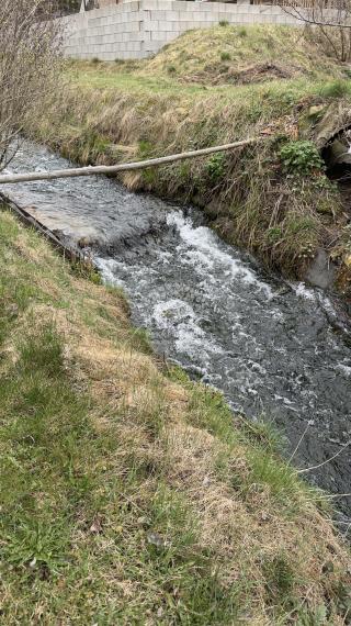 NA PREDAJ - RODINNÝ DOM PO ČIASTOČNEJ REKONŠTRUKCII POHORELÁ