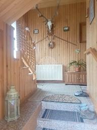 EXKLUZÍVNA PONUKA: RODINNÝ DOM PLUS 2 APARTMÁNY, DVE GARÁŽE, S VÝHĽADOM NA LYŽIARSKY VLEK TELGÁRT HOREHRONIE