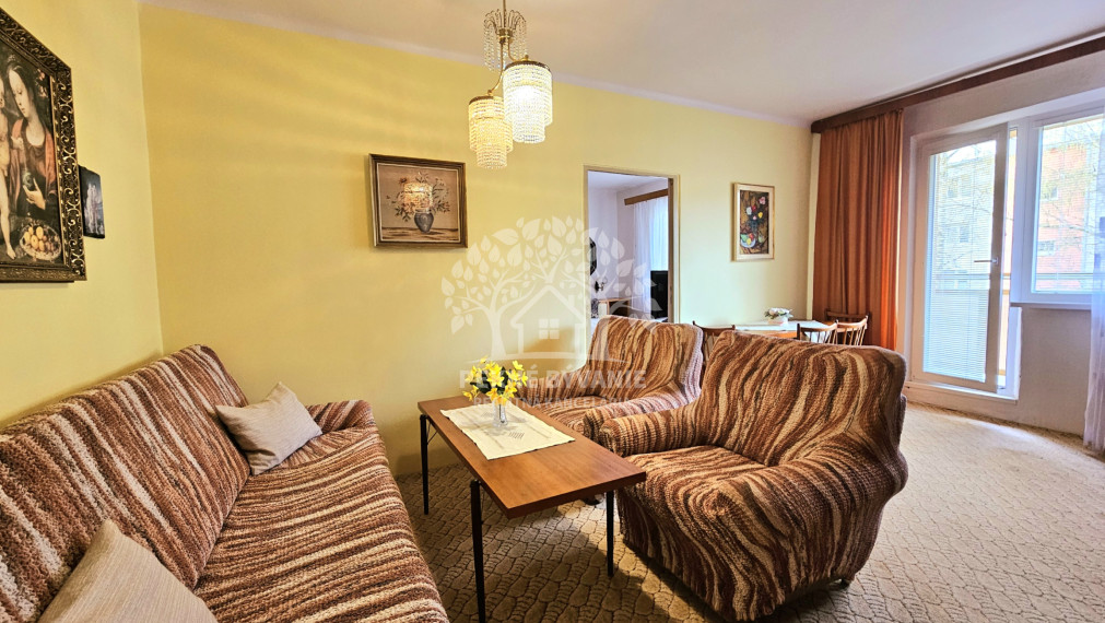 PREDAJ: 3i byt 64m2 v srdci Hriňovej + garáž