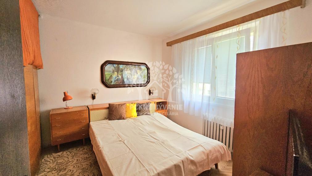 PREDAJ: 3i byt 64m2 v srdci Hriňovej + garáž