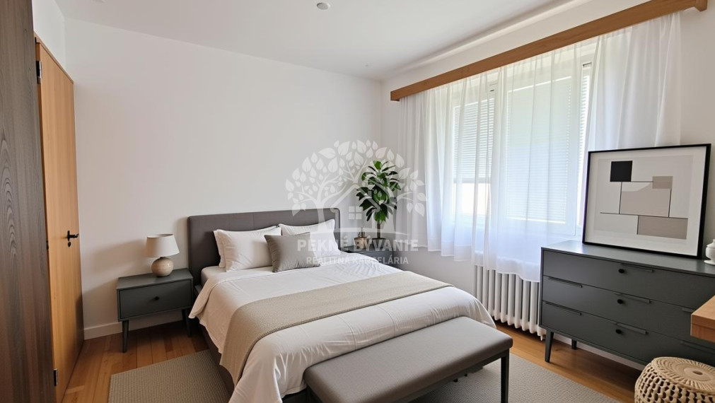 PREDAJ: 3i byt 64m2 v srdci Hriňovej + garáž