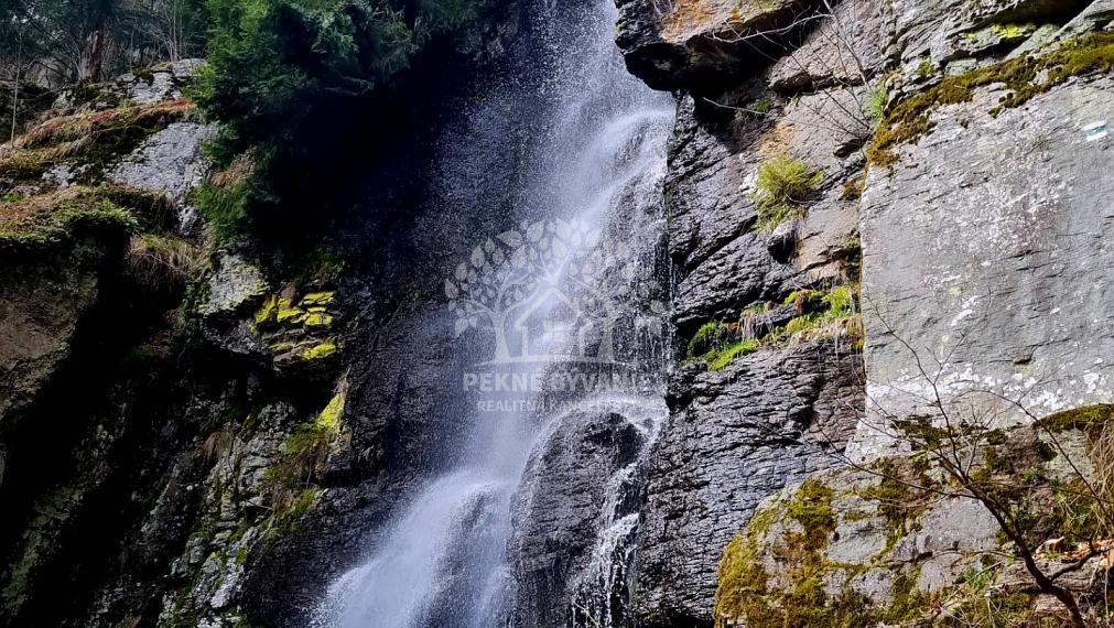 PREDAJ: 3i byt 64m2 v srdci Hriňovej + garáž