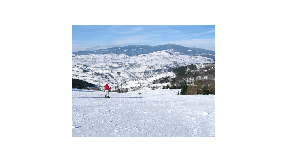 PREDAJ: 3i byt 64m2 v srdci Hriňovej + garáž