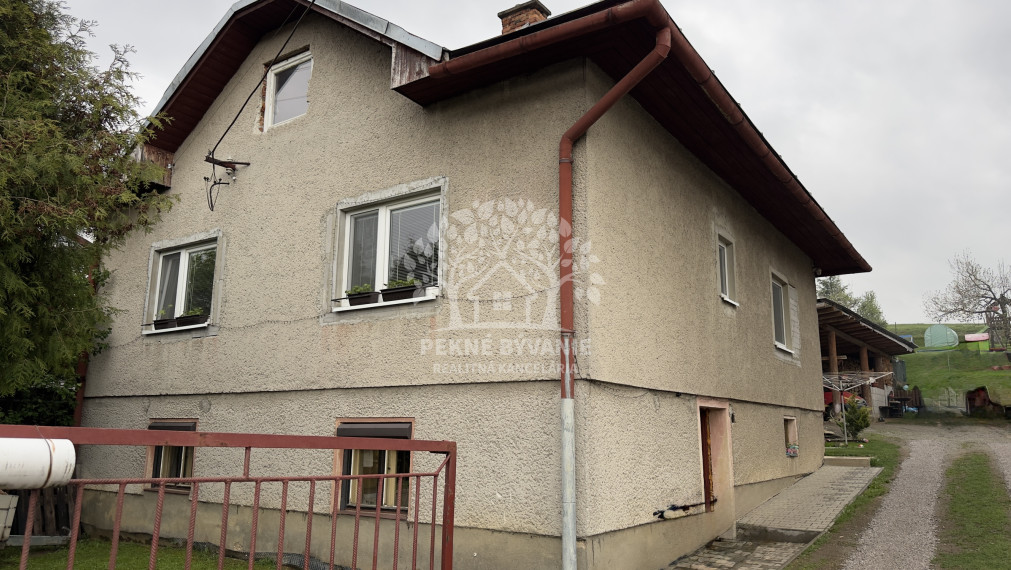 ==NA PREDAJ== rodinný dom Čierny Balog časť Dobroč