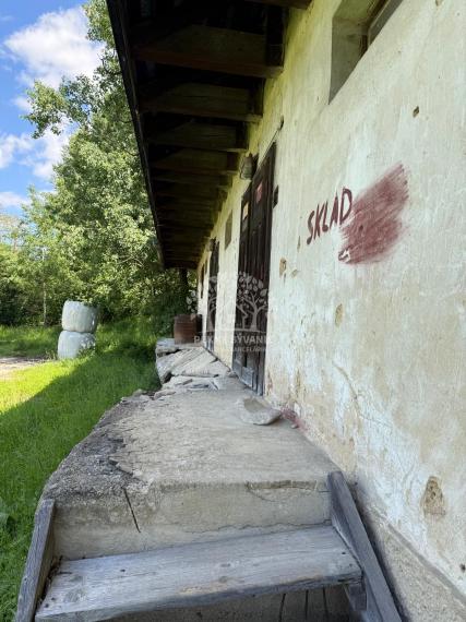 Na predaj budova v obci Závadka nad Hronom na viacúčelové využitie