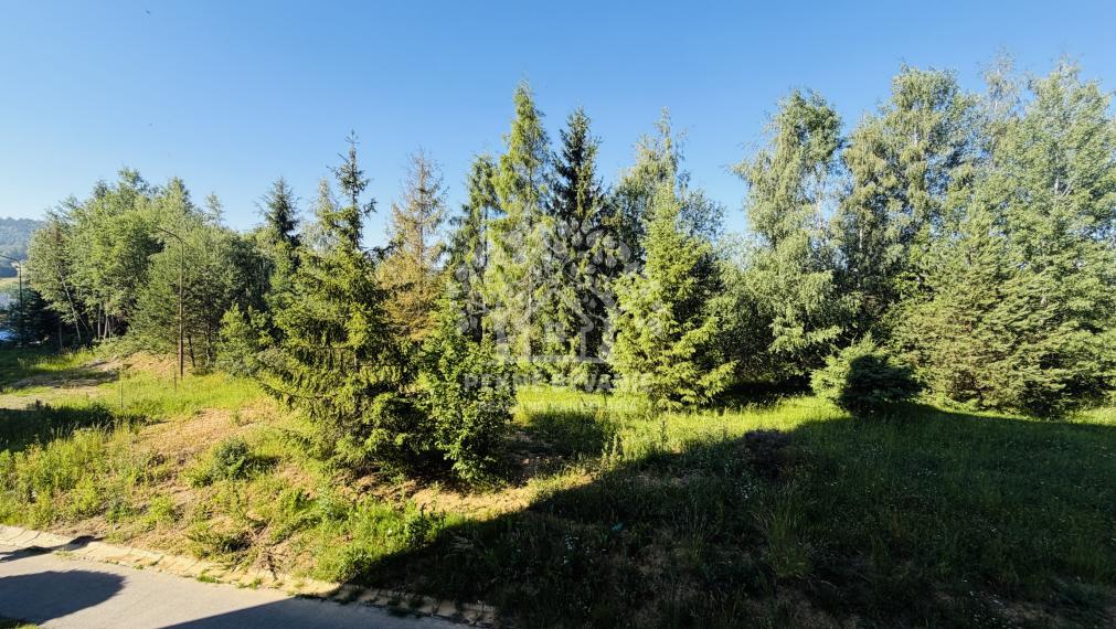 Ponúkame na predaj skvelý 2 izbový byt v Brezne s úžasnými výhľadmi,nízkym nájmom a perfektným stavom bytu s dobrou energiou