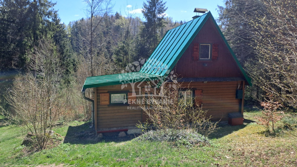 ==NA PREDAJ== REKREAČNÁ CHATA  HORNÁ LEHOTA, KRPÁČOVO
