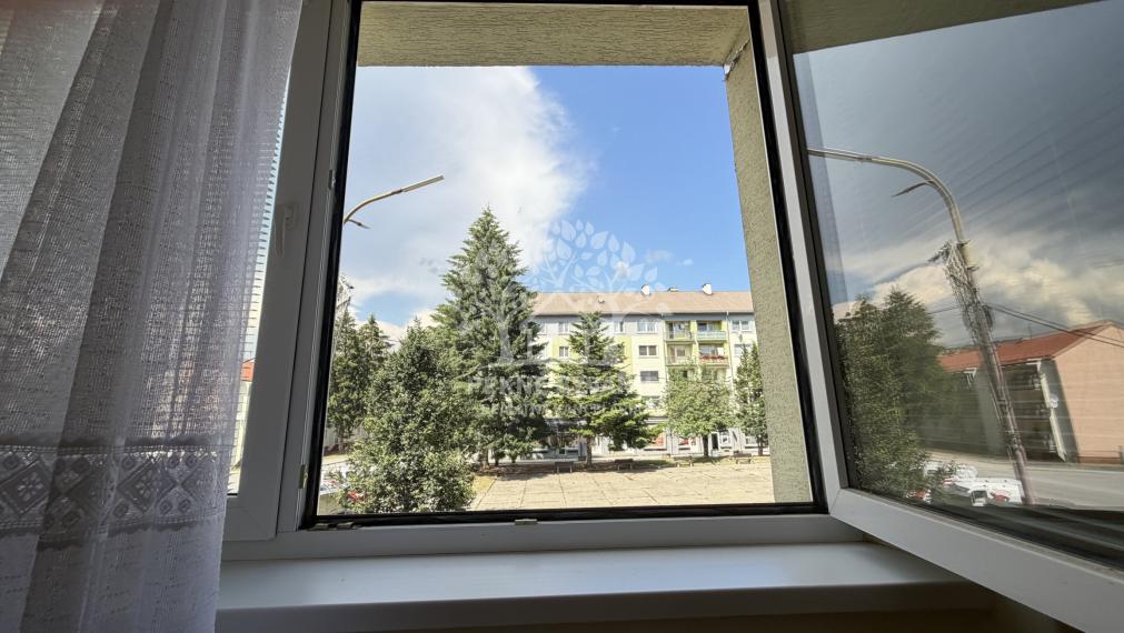 JEDINEČNÝ VEĽKÝ 3 IZBOVÝ BYT 84 M2 PO KOMPLETNEJ REKONŠTRUKCII LÓDŹIA VÝŤAH S GARÁŽOU V CENTRE - VALASKÁ HOREHRONIE