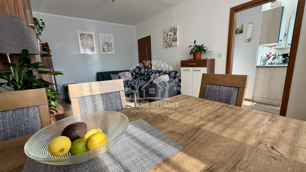 NEPREHLIADNITE-na predaj 4 izbový byt v top lokalite centra Brezna s veľkorysou výmerou 104m2!