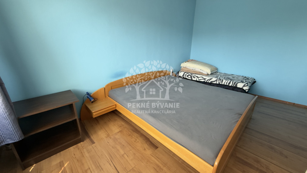 =NA PREDAJ= Slnečný 2-izbový byt s výťahom v Hriňovej–56 m²