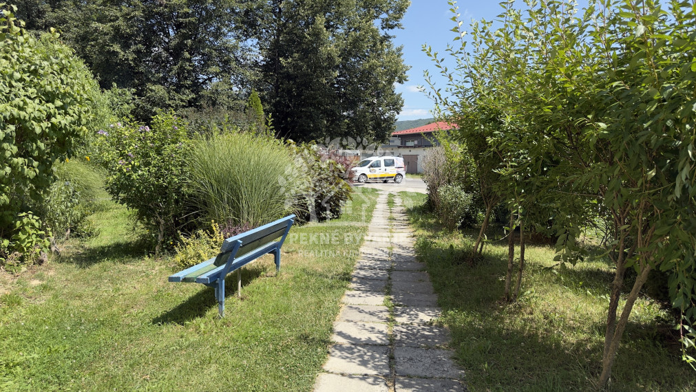 =NA PREDAJ= Slnečný 2-izbový byt s výťahom v Hriňovej–56 m²
