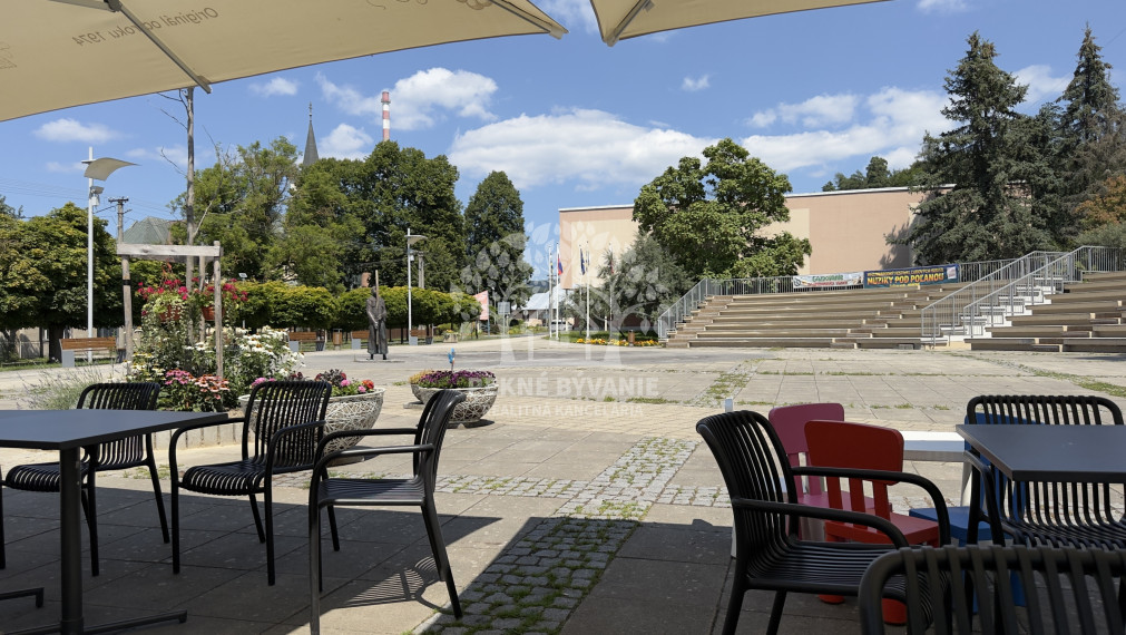 =NA PREDAJ= Slnečný 2-izbový byt s výťahom v Hriňovej–56 m²