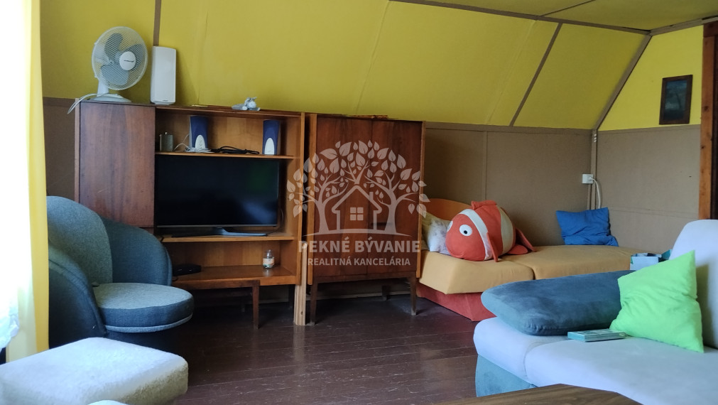 Záhradná chatka s krásnymi výhľadmi – Zuberštín, Podbrezová