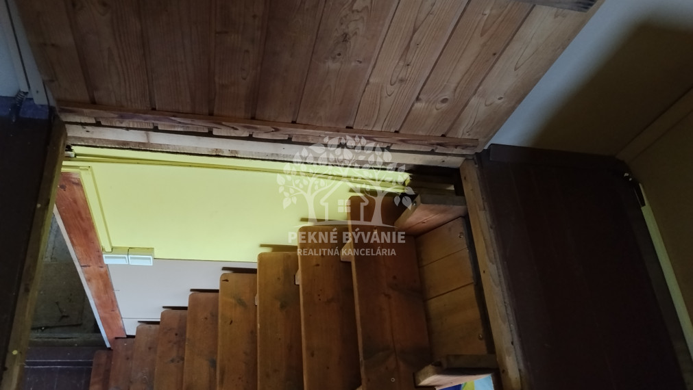 Záhradná chatka s krásnymi výhľadmi – Zuberštín, Podbrezová
