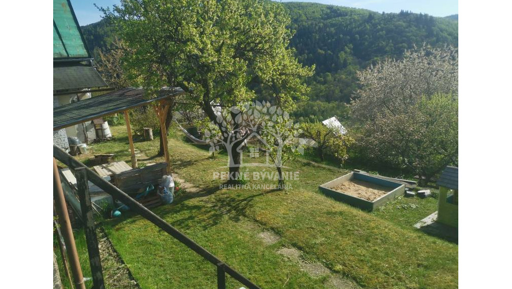 Záhradná chatka s krásnymi výhľadmi – Zuberštín, Podbrezová
