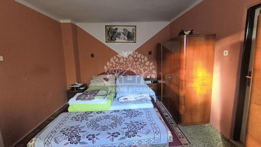 ATRAKTÍVNEJŠIA CENA!! NÁDHERNÝ ÚTULNÝ DOMČEK V HOREHRONSKEJ OBCI HEĽPA ZA VYNIKAJÚCU CENU NOVÁ STRECHA, ZREKONŠTR. ELEKTRINA