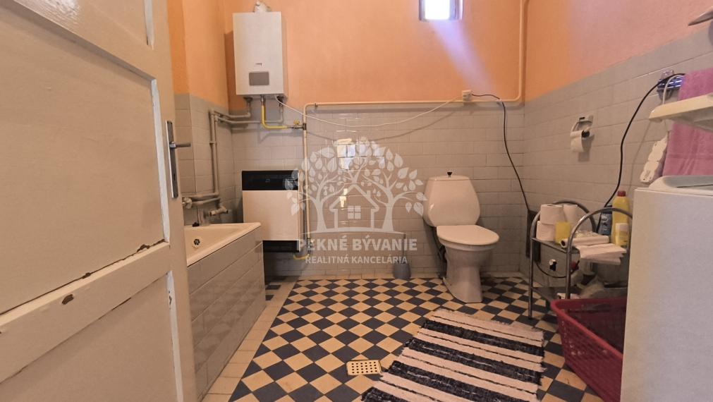 ATRAKTÍVNEJŠIA CENA!! NÁDHERNÝ ÚTULNÝ DOMČEK V HOREHRONSKEJ OBCI HEĽPA ZA VYNIKAJÚCU CENU NOVÁ STRECHA, ZREKONŠTR. ELEKTRINA