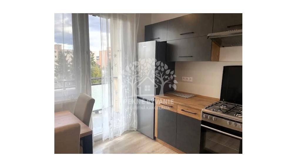 Na prenájom 1 izbový krásne a novo zrekonštruovaný byt s balkónom Brezno - Mazorníkovo