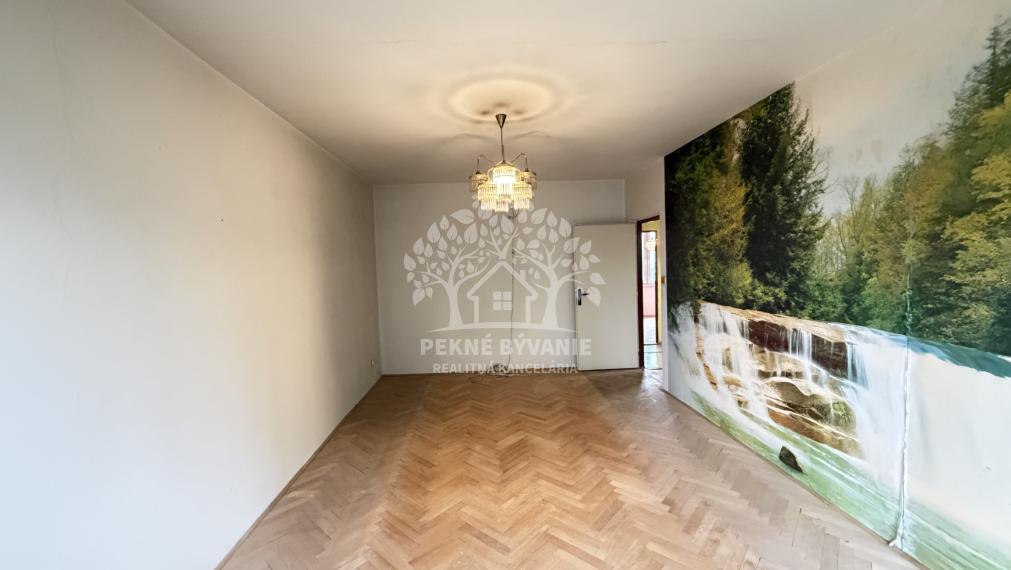 AKTULIZÁCIA CENY! VEĽKÝ PRESVETLENÝ 2,5 IZBOVÝ BYT 64,62 M2 IDEÁLNE 5.POSCHODIE TOP LOKALITA DR.CLEMENTISA BREZNO