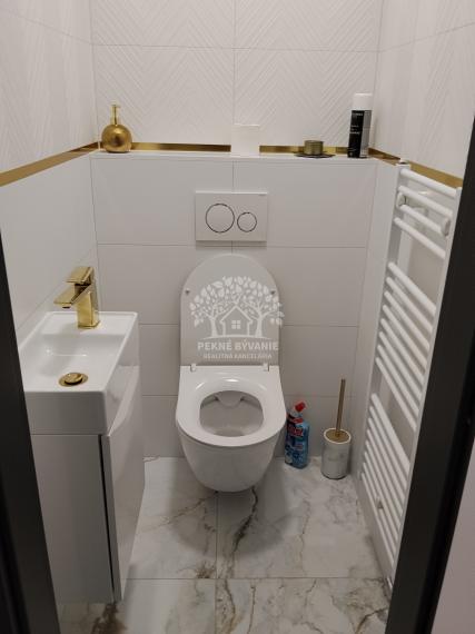 2x Nové komerčné priestory v centre Brezna