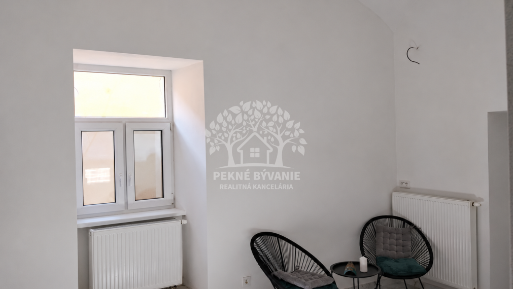 2x Nové komerčné priestory v centre Brezna