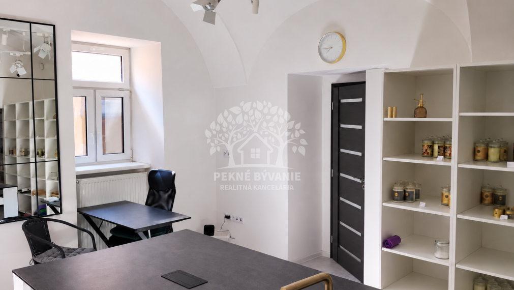 2x Nové komerčné priestory v centre Brezna