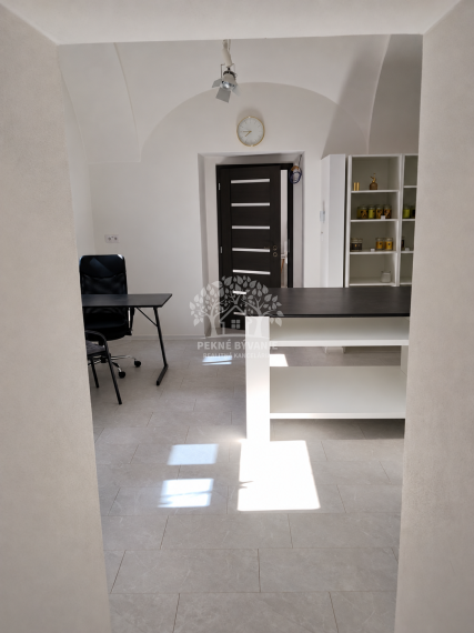 2x Nové komerčné priestory v centre Brezna