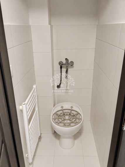 2x Nové komerčné priestory v centre Brezna