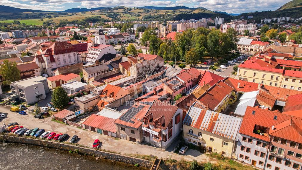 Polyfunkčný objekt s herňou, bowlingom a budúcim ubytovaním