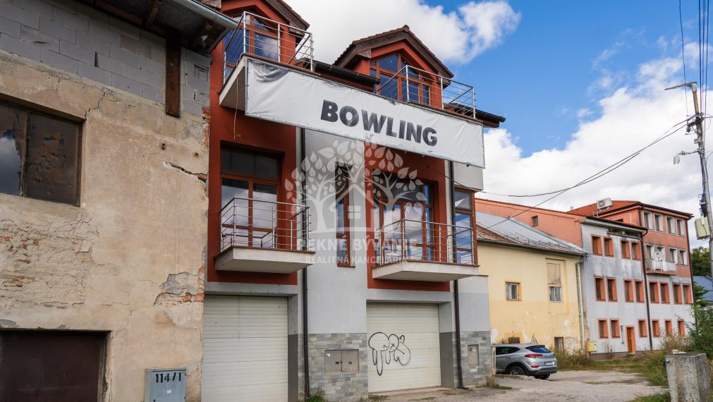 Polyfunkčný objekt s herňou, bowlingom a budúcim ubytovaním