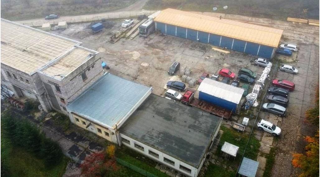 Priemyselný areál s garážami a administratívnym zázemím