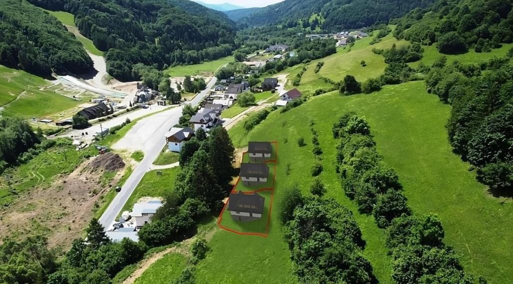 STAVEBNÝ POZEMOK SO STAVEBNÝM POVOLENÍM oproti VLEK 1112 M2