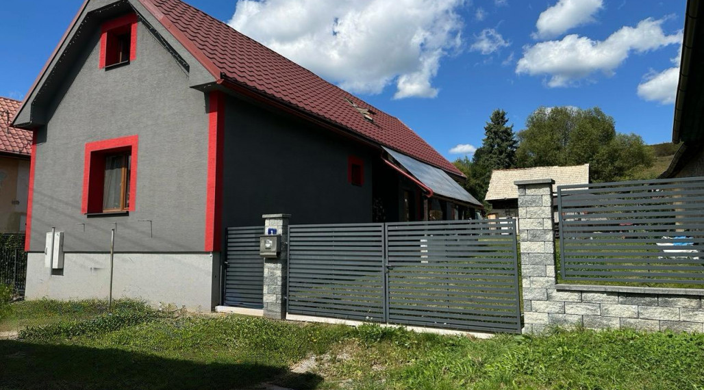Ihneď obývateľný kúpou voľný  dom v Pohronskej Polhore