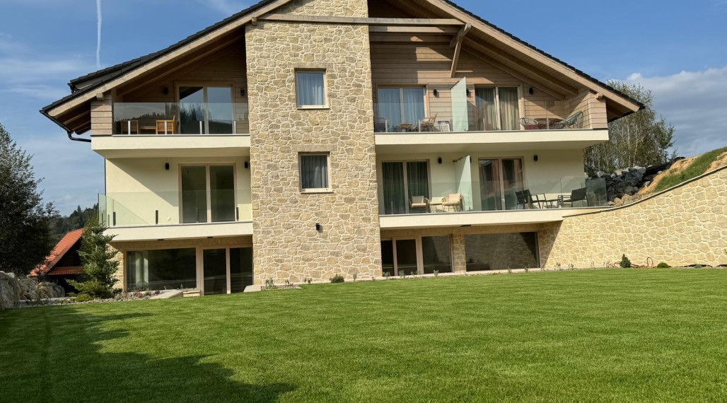 ZNÍŽENÁ CENA - PREDAJ: 4i apartmán 78,64m2 pod lyž.vlekom Čierny Balog