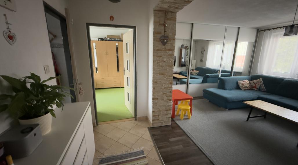 --NA PREDAJ--2i byt po rekonštrukcii Podbrezová - Štiavnička