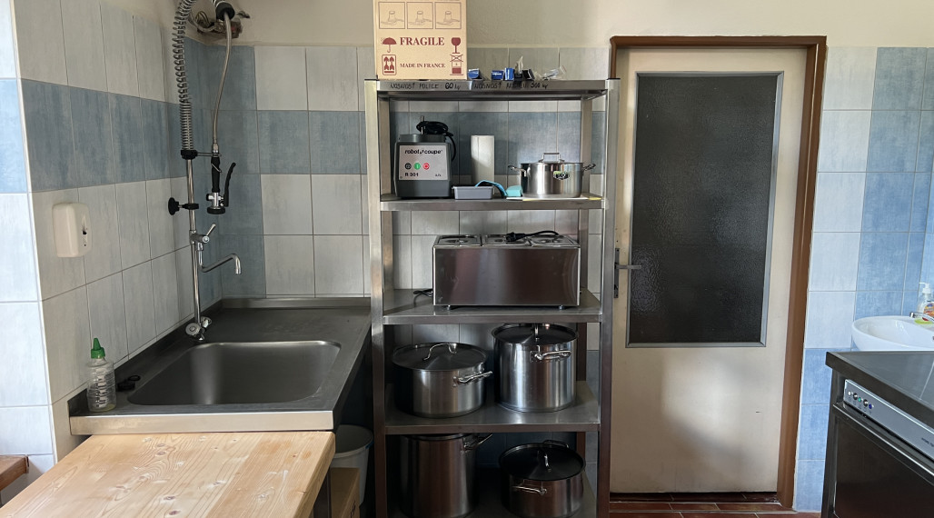 Prenájom zariadená kuchyňa pohostinstvo Braväcovo okr Brezno