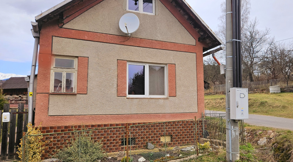 Zrekonštruovaná chalupa v Hornej Lehote neďaleko Krpáčova