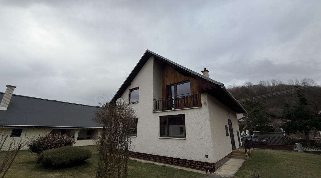 -PREDAJ- dvojpodlažný rodinný dom Čierny Balog – časť Dobroč